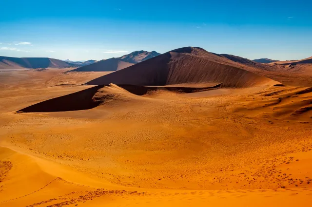 Die Dünenlandschaft rund um Düne 45 in der Namib