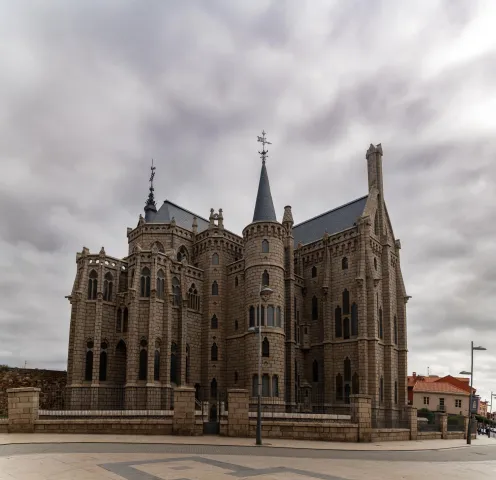 Gaudi's Palacio Episcopal