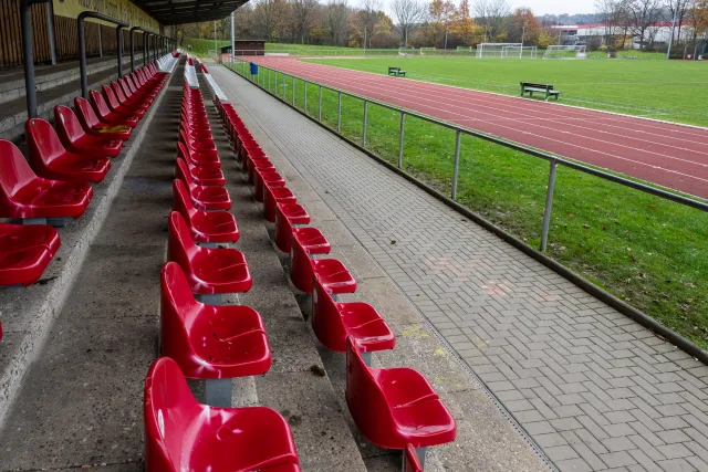 Zukunft Fußball: Leere Tribünen?