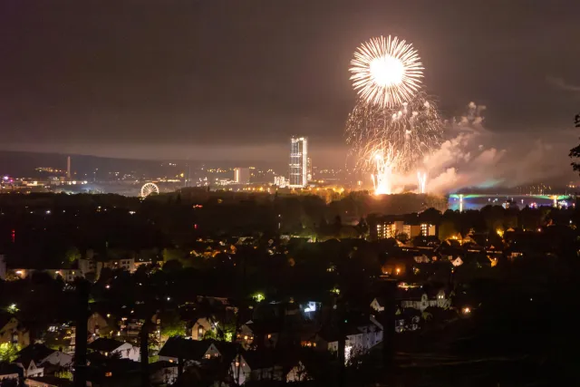 Rhein in Flammen bei Bonn