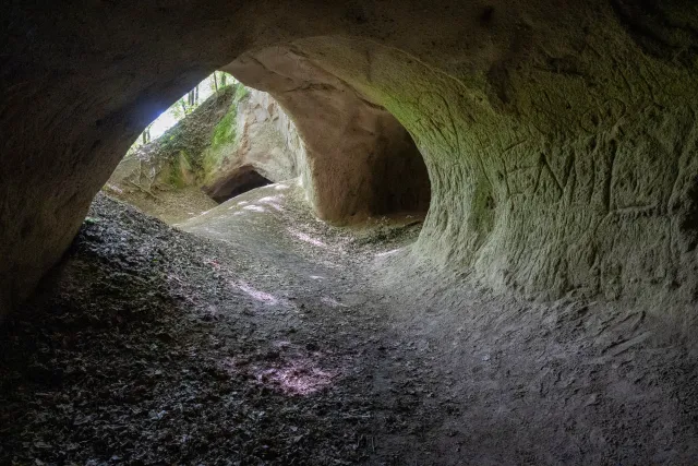 Die Trasshöhlen im Brohltal