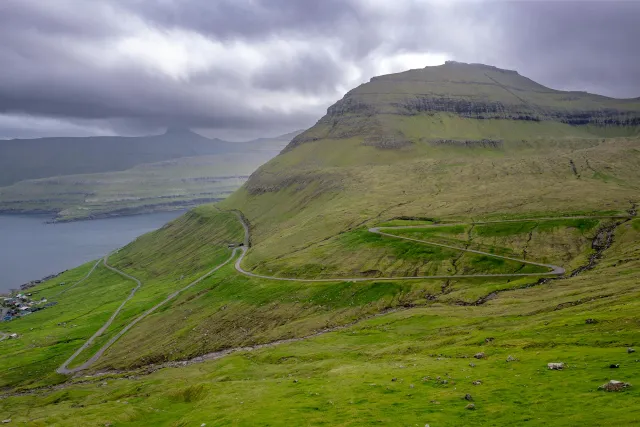 Great roads in serpentines