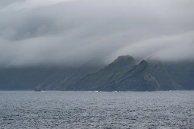 Die Shetlands unter Wolken