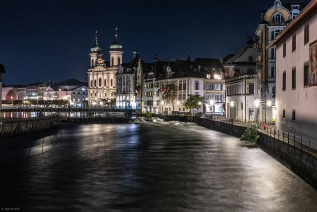 Die Jesuitenkirche St. Franz Xaver an der Reuss in Luzern