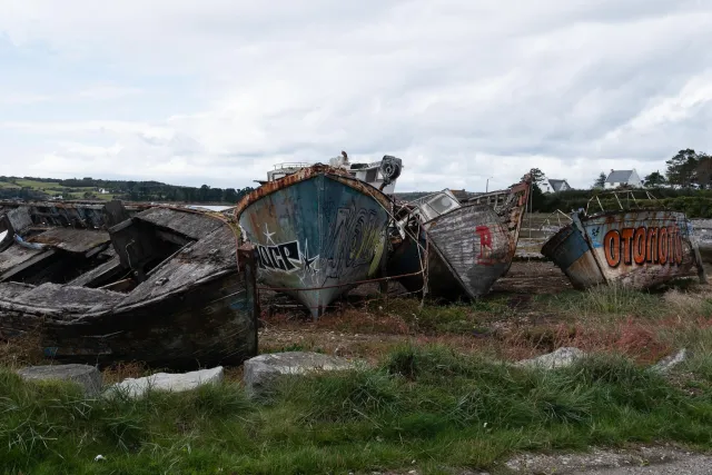 Der Schiffsfriedhof von Rostellec bei Crozon in der Bretagne